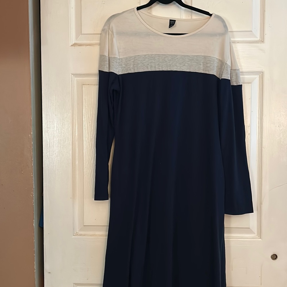 Emery Rose Navy/Gray/Off-white XL midi dress NWOT.